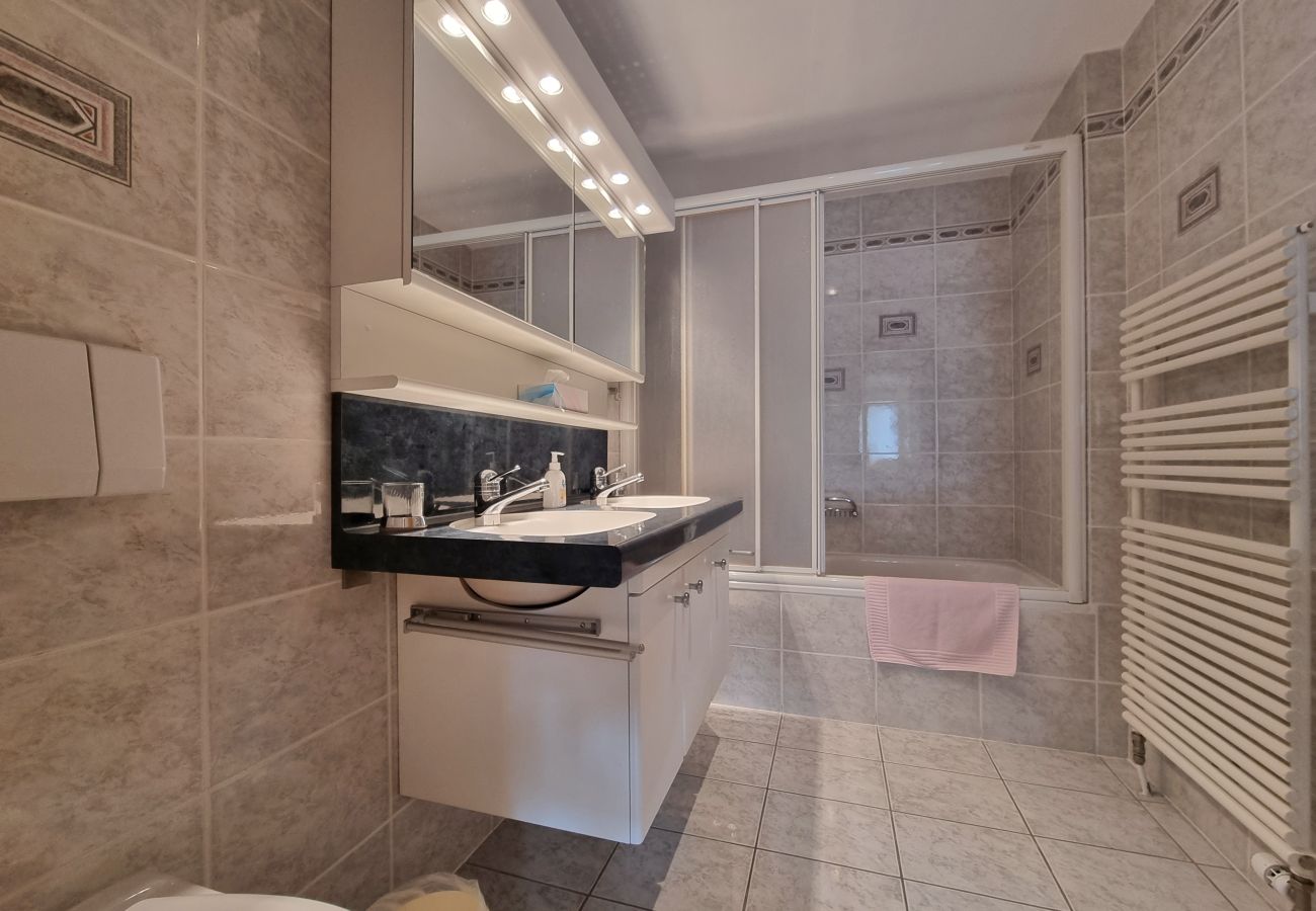 Ferienwohnung in Saas-Fee - Azurit Ferienwohnung in Saas-Fee - Azurit