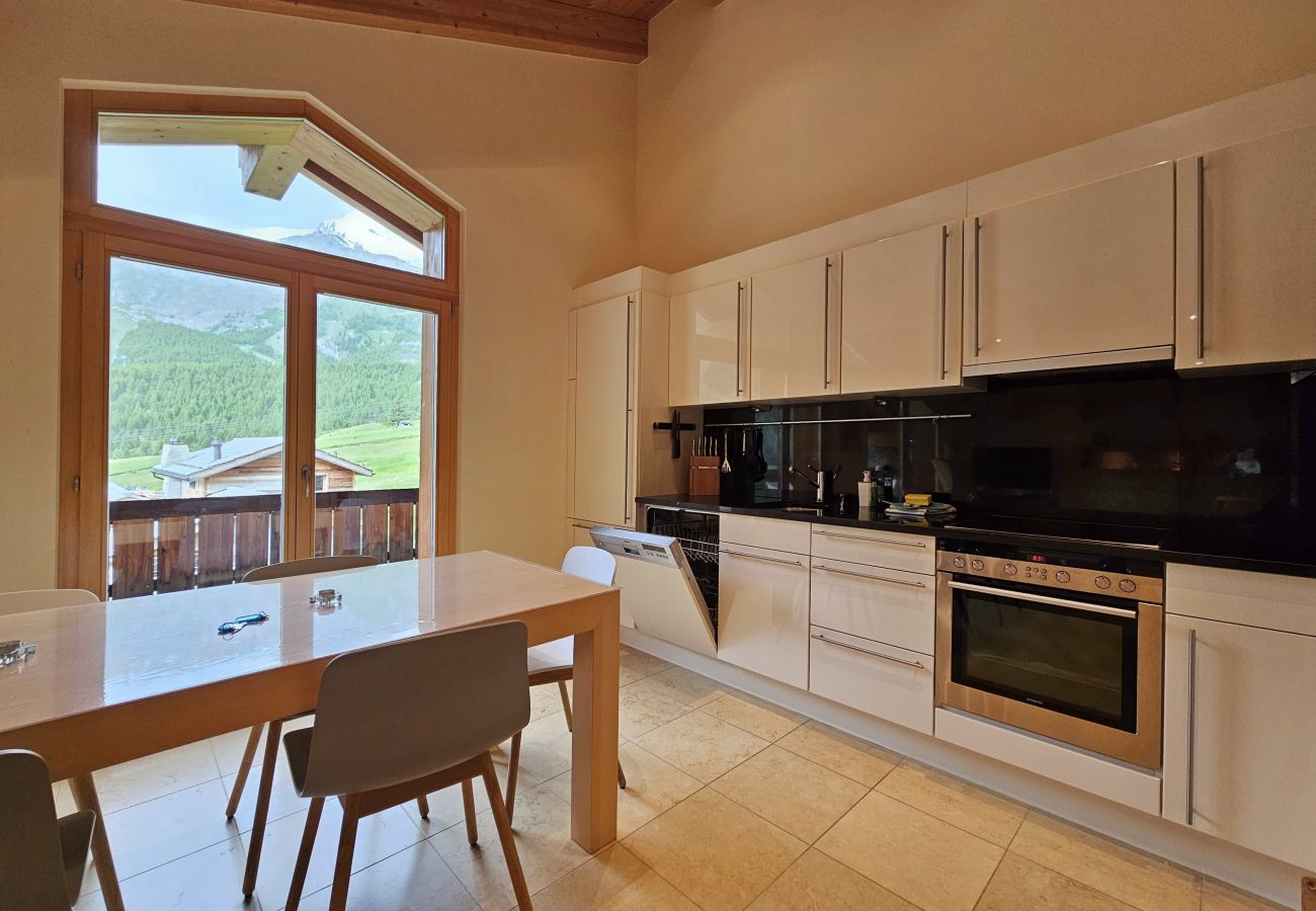 Ferienwohnung in Saas-Fee - Aramis Dachwohnung 4. OG Ferienwohnung in Saas-Fee - Aramis Dachwohnung 4. OG