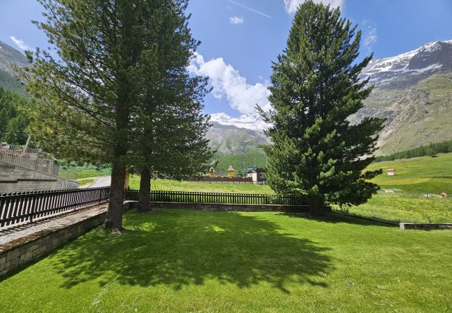 Ferienwohnung in Saas-Fee - Rio Erdgeschoss Ferienwohnung in Saas-Fee - Rio Erdgeschoss