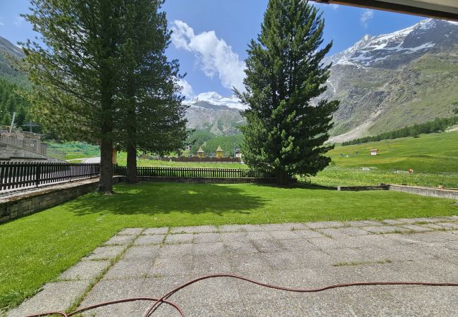 Ferienwohnung in Saas-Fee - Rio Erdgeschoss Ferienwohnung in Saas-Fee - Rio Erdgeschoss